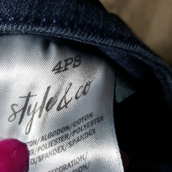 SALE STYLE AND COMPANY JEANS - Picture 3 of 5